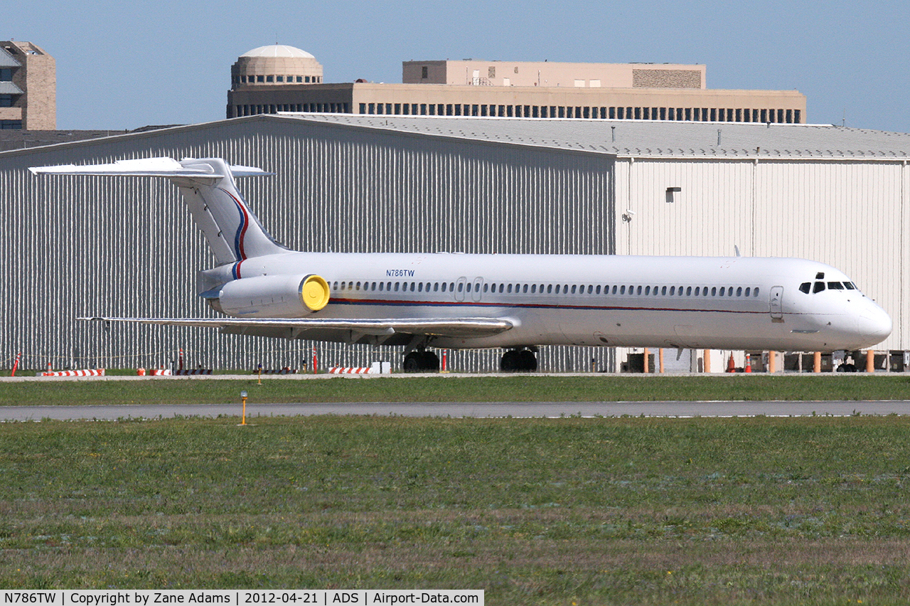 N786TW, 1992 McDonnell Douglas MD-83 (DC-9-83) C/N 53123, At Addison Airport - Dallas, TX