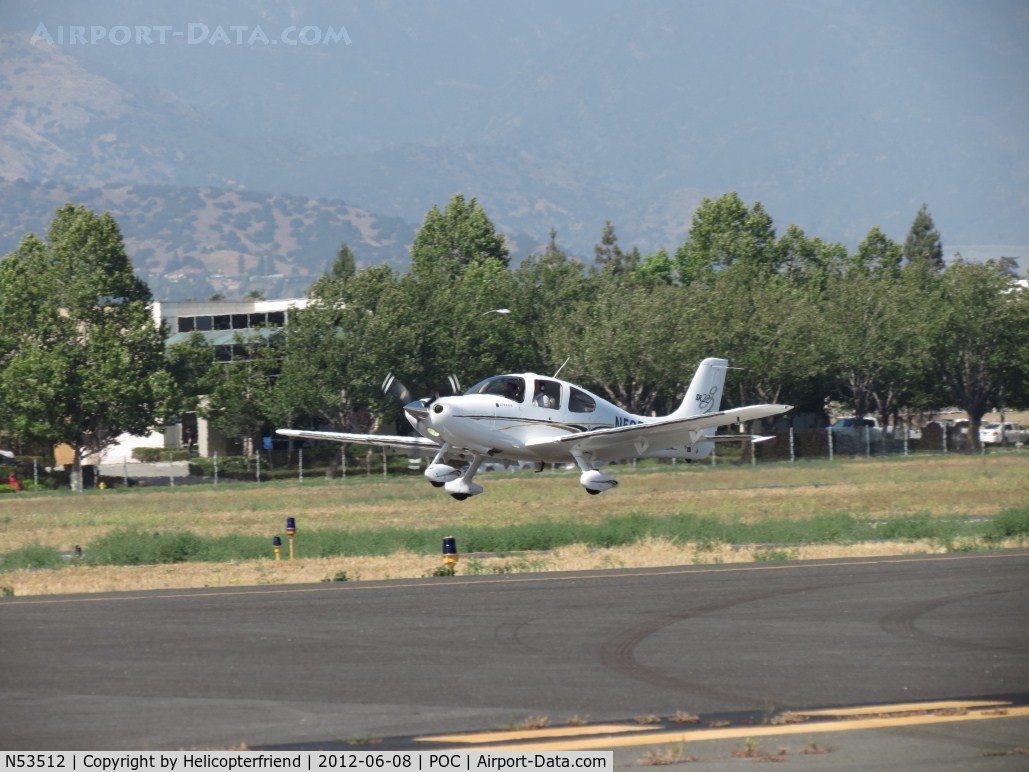 N53512, 2004 Cirrus SR22 G2 C/N 0868, Over the threshold for 26L