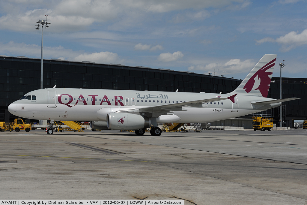 A7-AHT, 2012 Airbus A320-232 C/N 5078, Qatar Airways Airbus 320