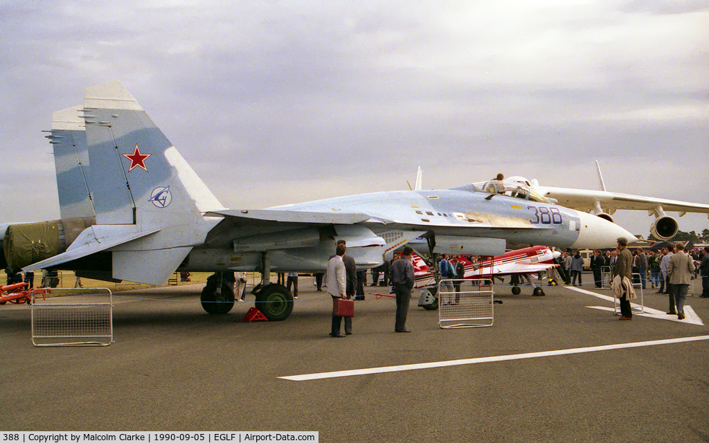 388, Sukhoi Su-27A C/N 36911024104, Sukhoi Su-27A, SBAC Farnborough 1990.