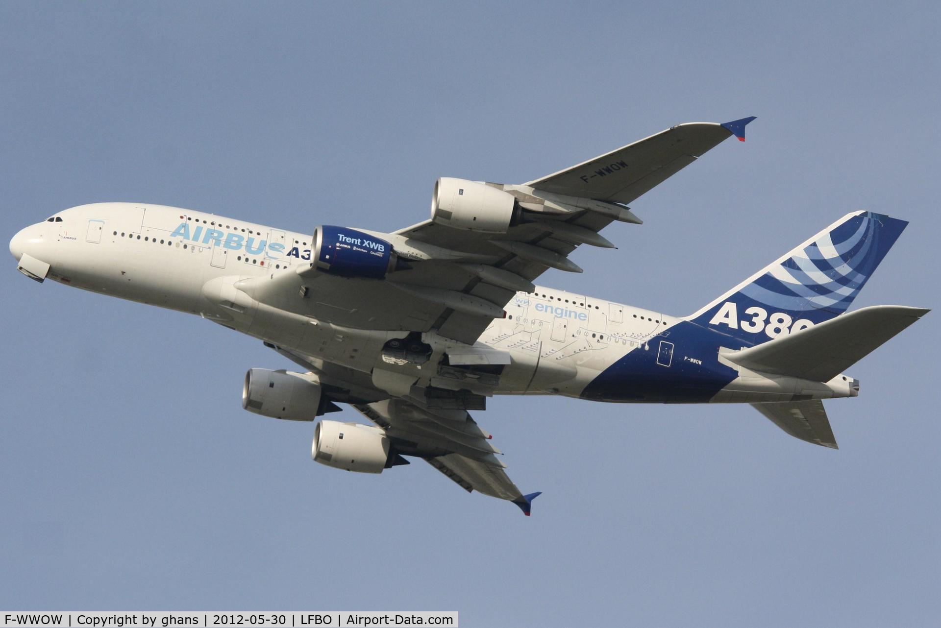 F-WWOW, 2005 Airbus A380-841 C/N 001, testing A350 engine