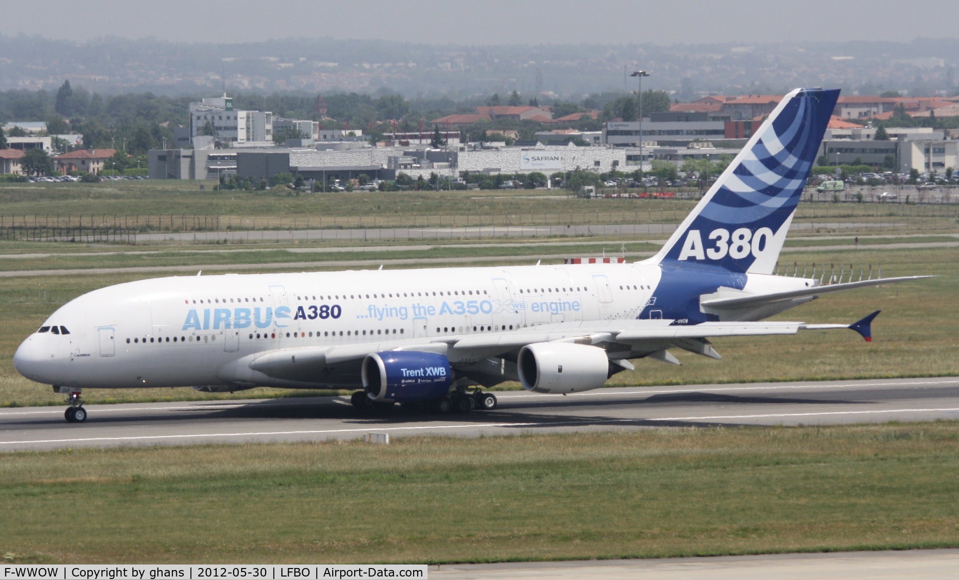 F-WWOW, 2005 Airbus A380-841 C/N 001, returning from testflight A350 engine