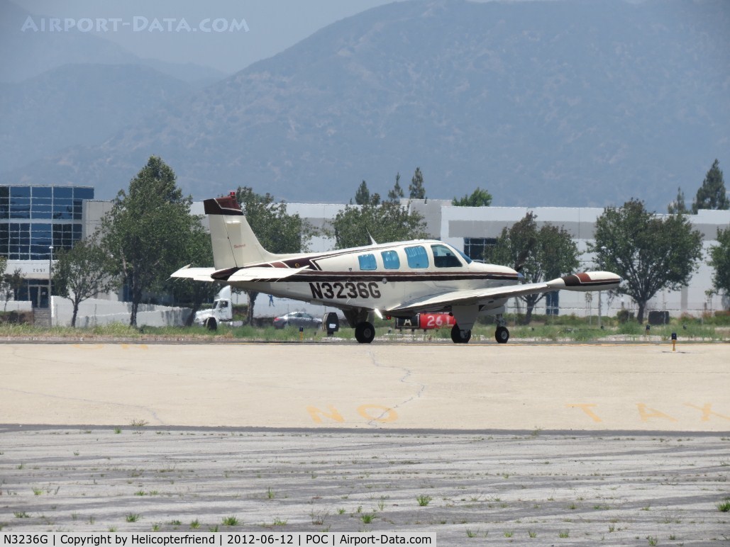 N3236G, Beech A36 Bonanza 36 C/N E-2287, Running up the engines and waiting to take off