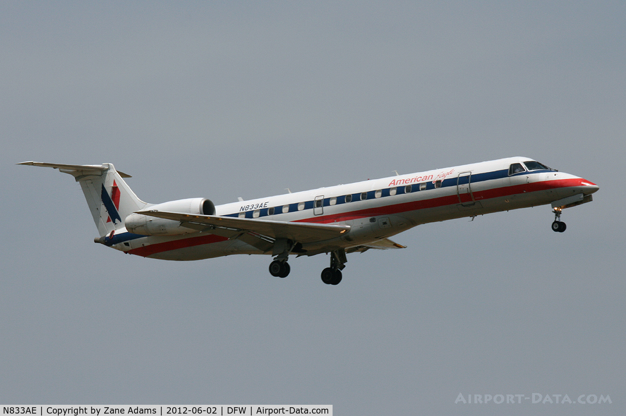 N833AE, 2002 Embraer ERJ-140LR (EMB-135KL) C/N 145629, American Eagle landing at DFW Airport