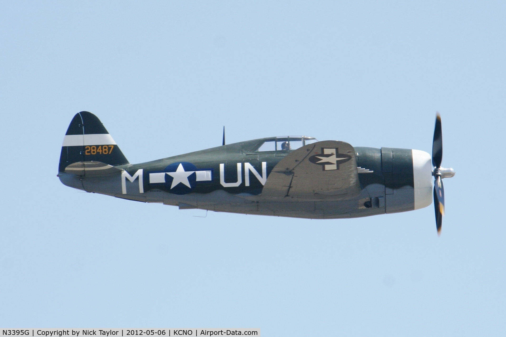 N3395G, 1942 Republic P-47G-15-CU Thunderbolt C/N 42-25254, P-47 Thunderbolt pass