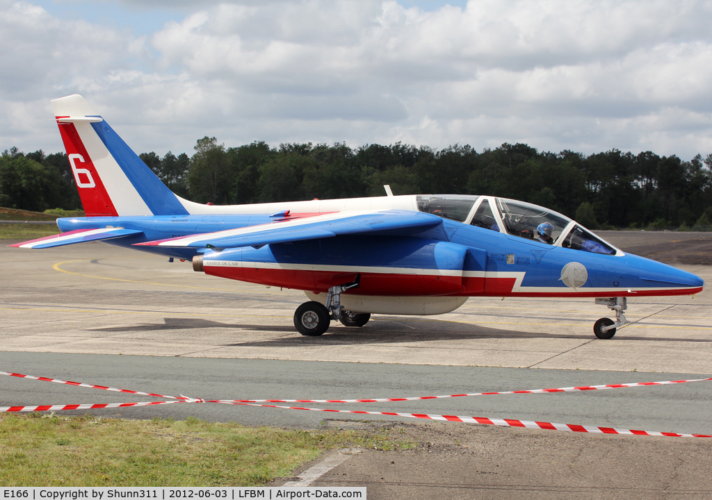 E166, Dassault-Dornier Alpha Jet E C/N E166, Demo flight during LFBM Open Day 2012... Registered also as F-UHRW