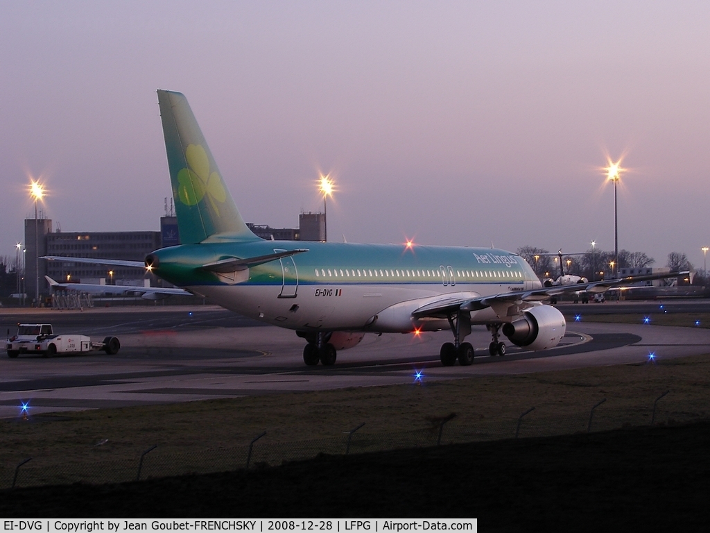 EI-DVG, 2007 Airbus A320-214 C/N 3318, AER LINGUS by night departure to Dublin