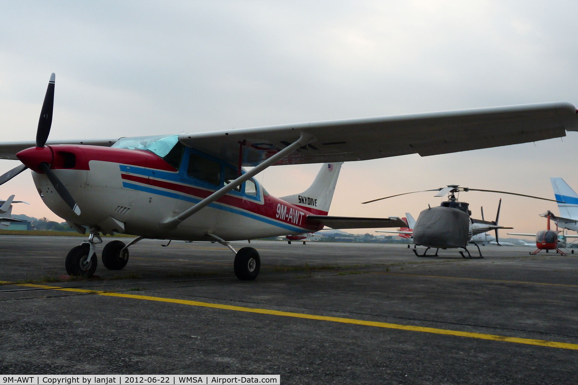 9M-AWT, Cessna P206C Super Skylane C/N Not found 9M-AWT, MaxFli