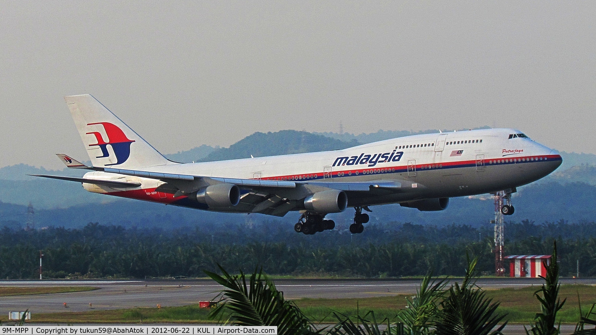 9M-MPP, 2002 Boeing 747-4H6 C/N 29900, Malaysia Airlines