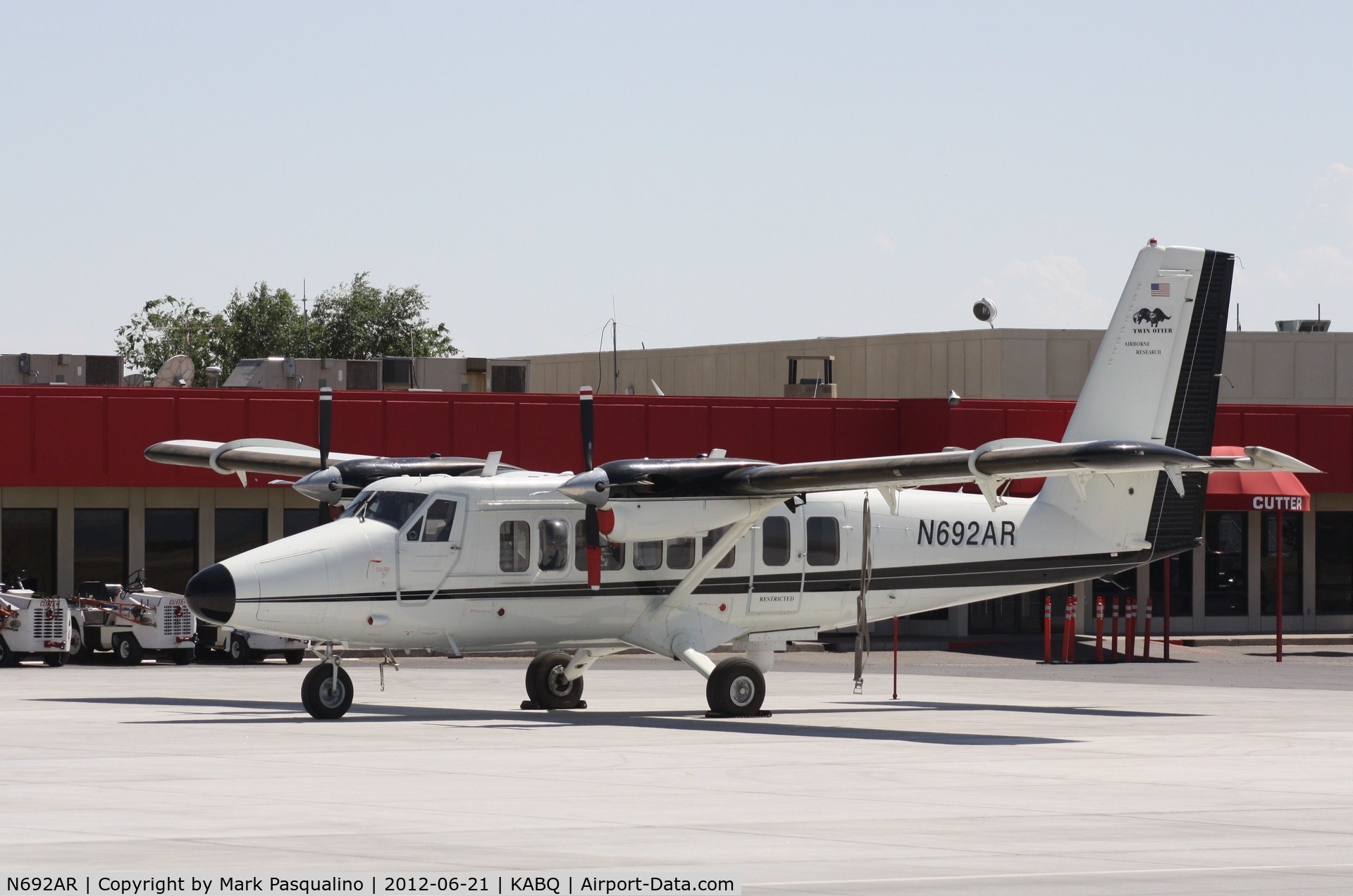 N692AR, 1980 De Havilland Canada DHC-6-300 Twin Otter C/N 692, DHC-6-300