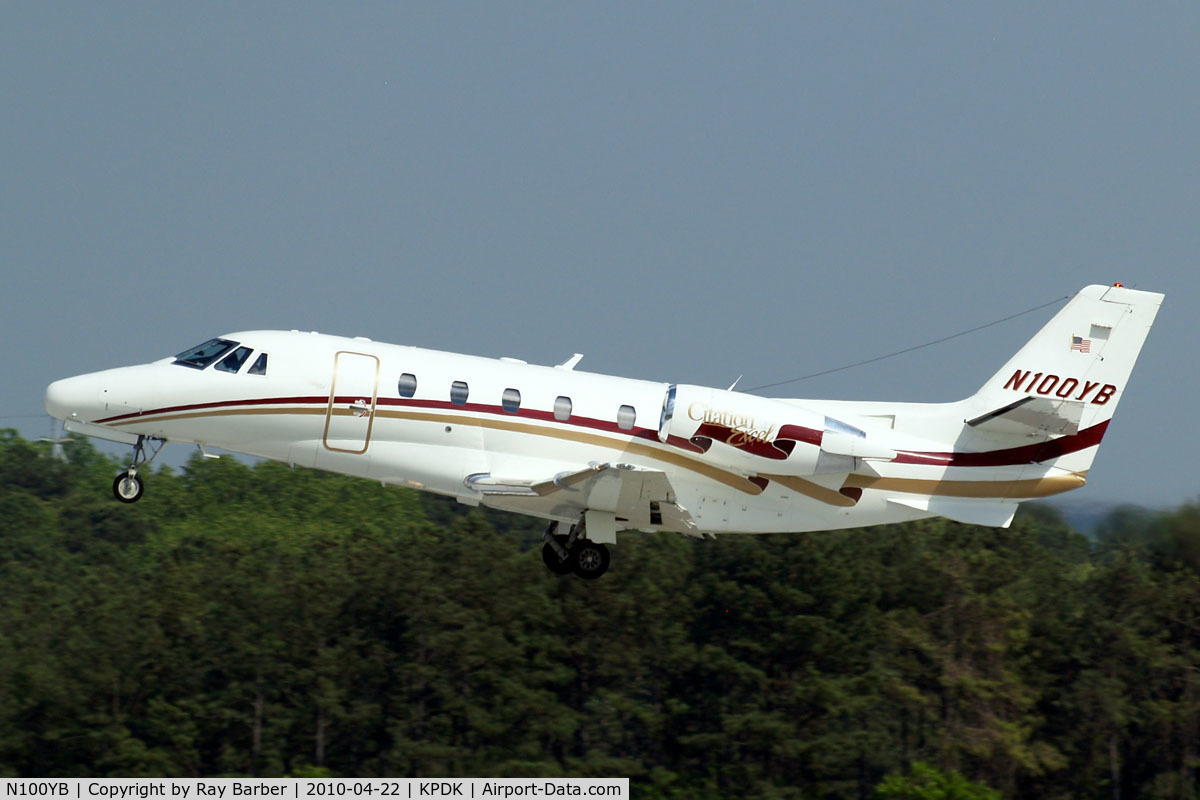 N100YB, Cessna 560XL Citation Excel C/N 560-5136, Cessna Citation Excel [560-5136] Atlanta-Dekalb Peachtree~N  22/04/2010. Seen departing.