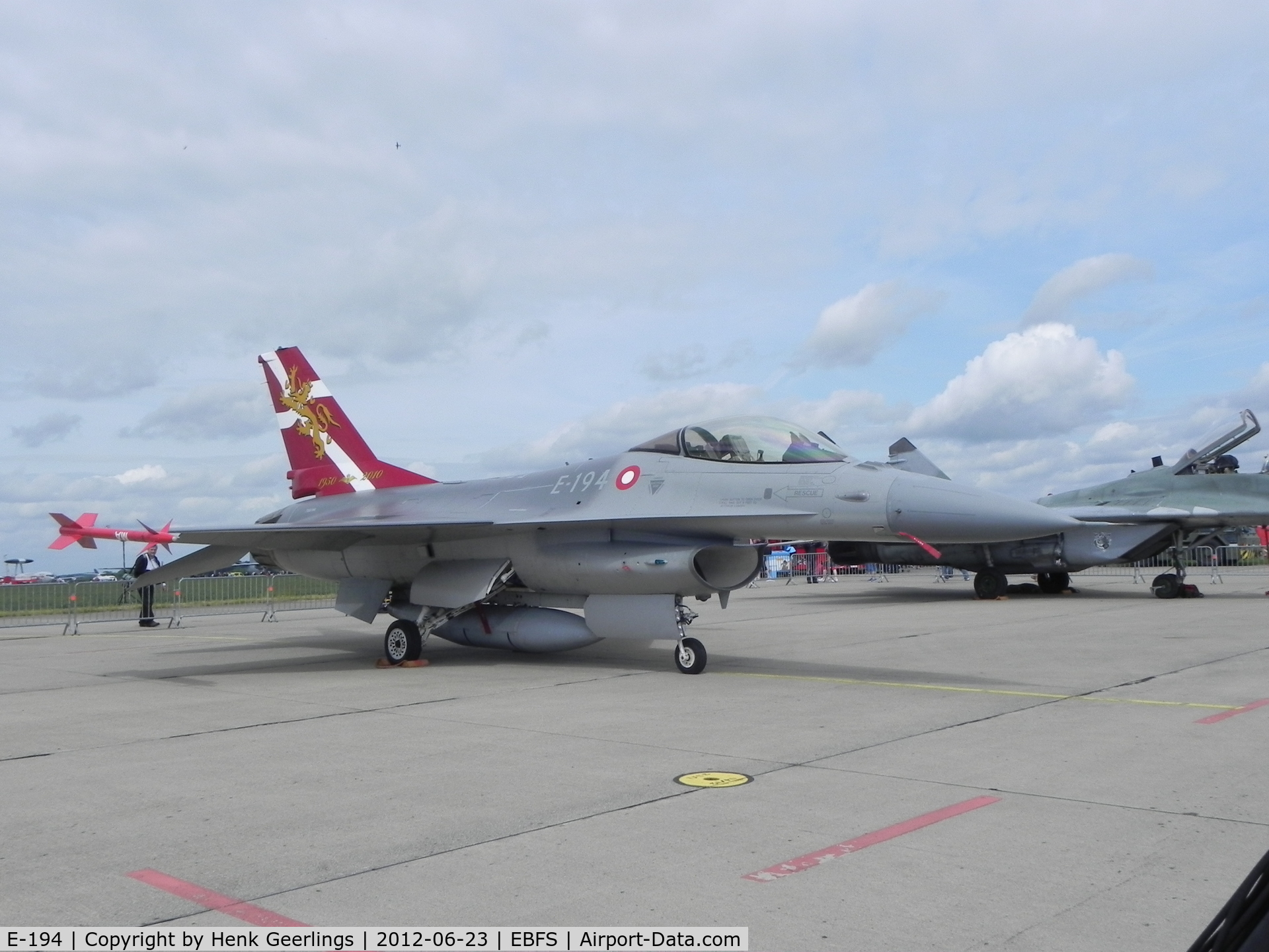 E-194, SABCA F-16A Fighting Falcon C/N 6F-21, Florennes Int'l Airshow , june 2012