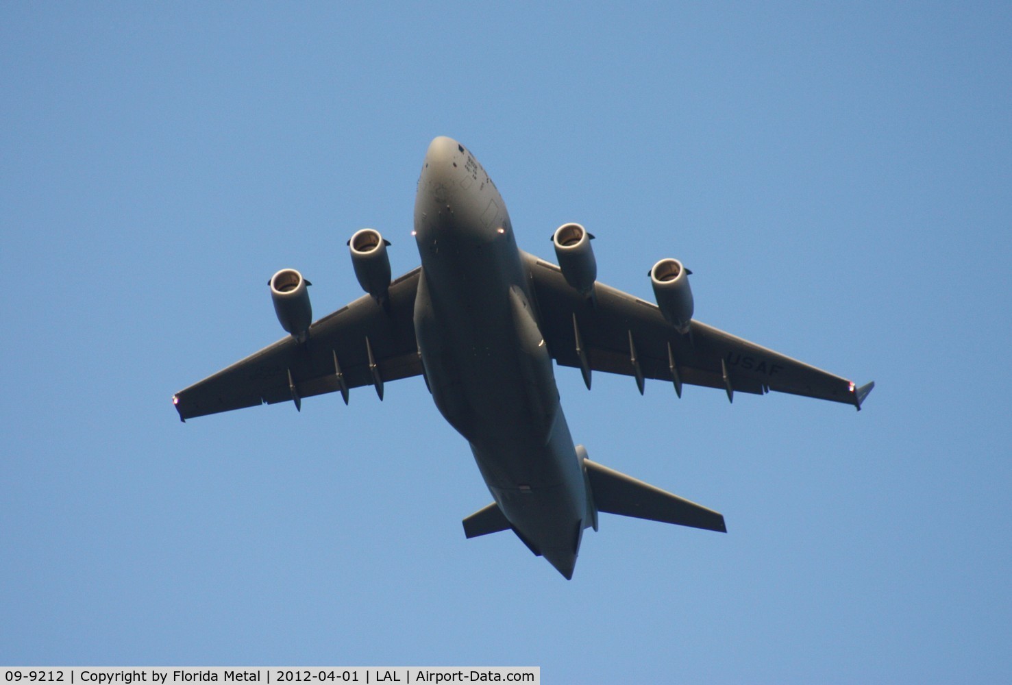 09-9212, 2011 Boeing C-17A Globemaster III C/N P-212, C-17A doing pass over Lakeland before landing