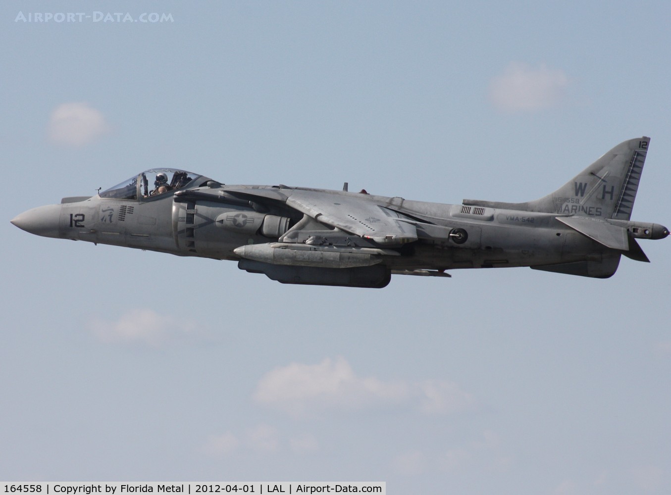 164558, McDonnell Douglas AV-8B+ Harrier II C/N 243, Harrier departing