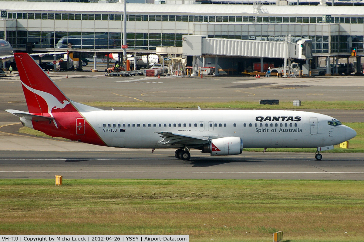 VH-TJJ, 1990 Boeing 737-476 C/N 24435, At Sydney