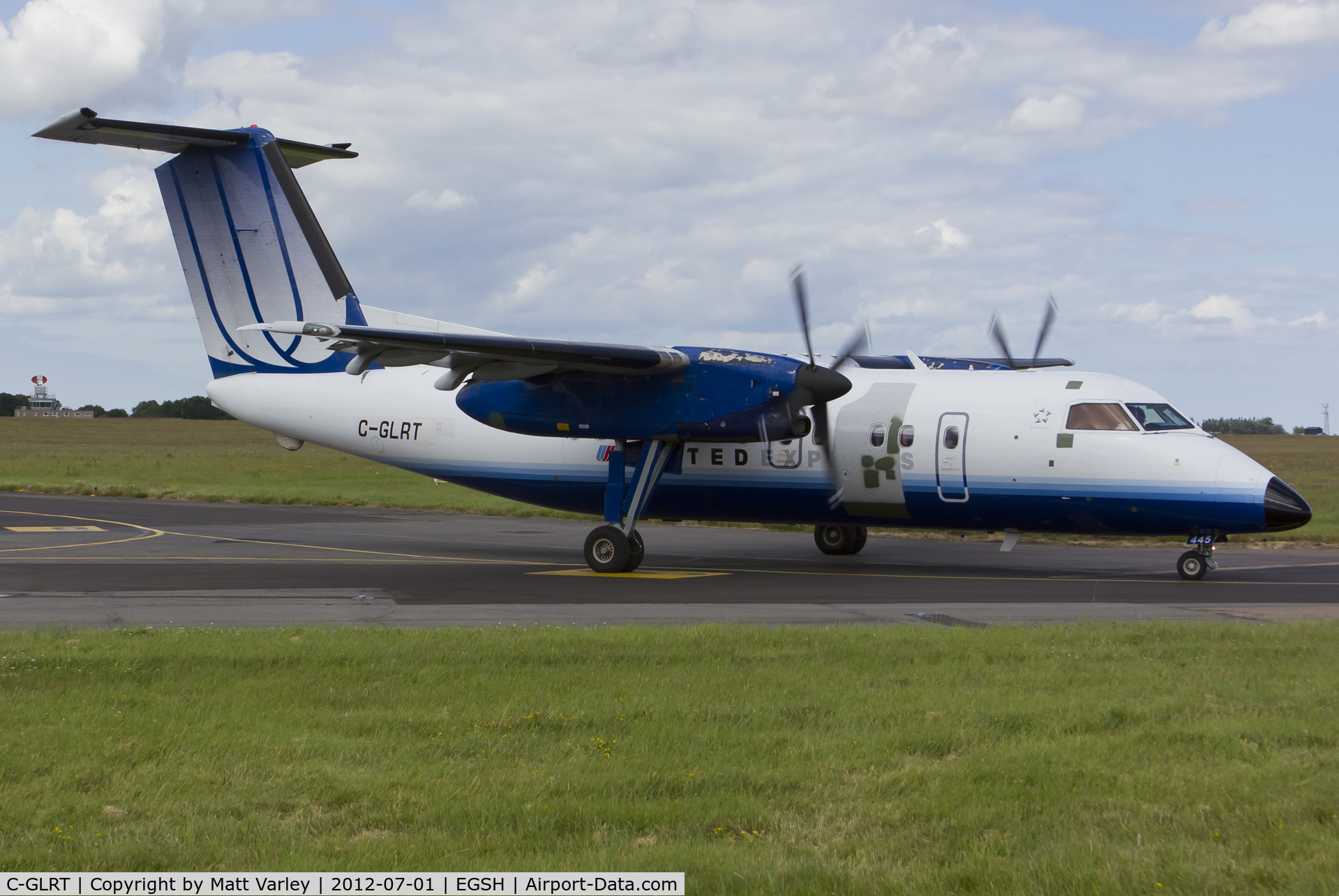 C-GLRT, 1996 De Havilland Canada DHC-8-202 Dash 8 C/N 445, Arriving at EGSH for spray by Air Livery.