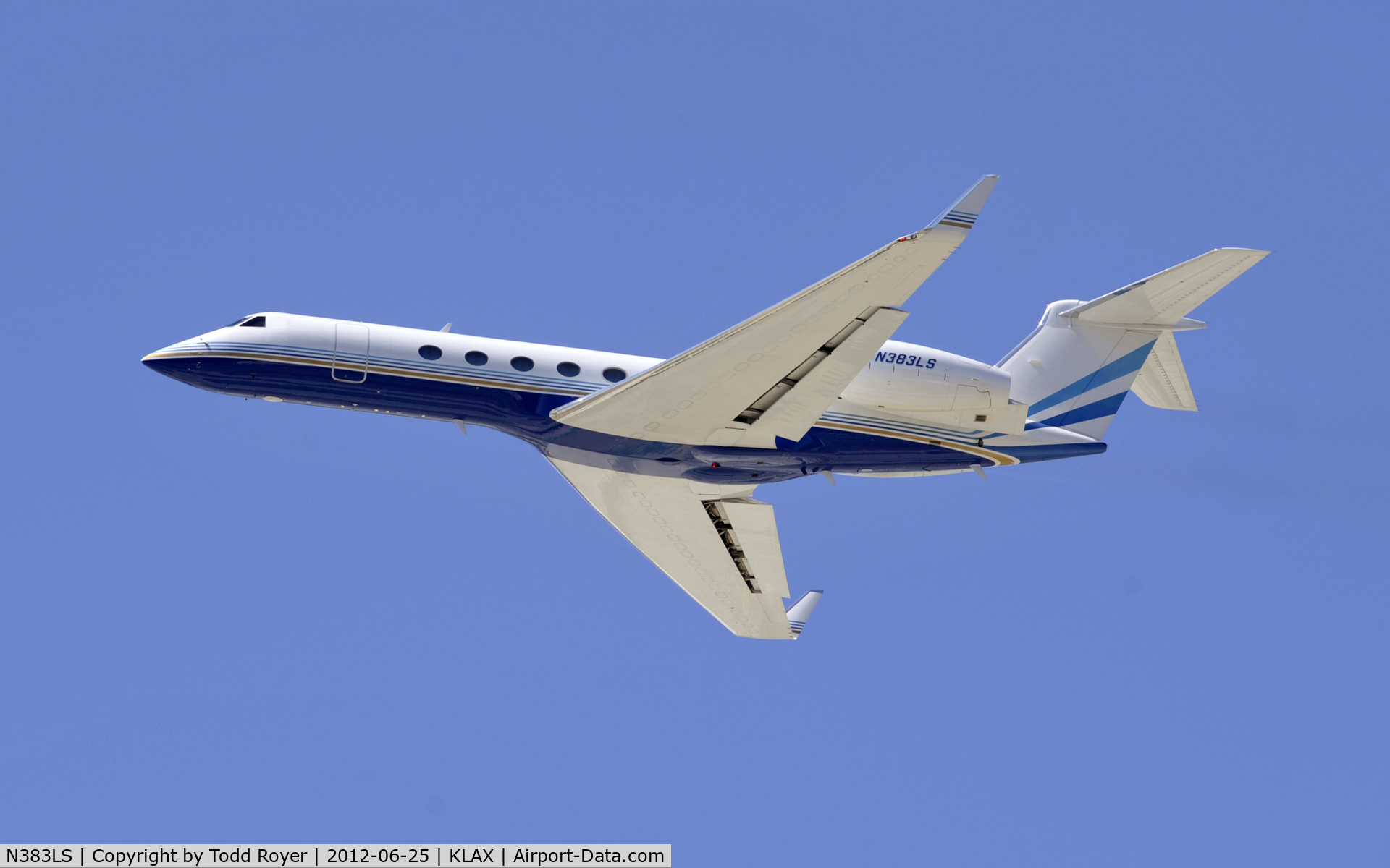 N383LS, 1998 Gulfstream Aerospace G-IV C/N 544, Departing LAX on 25R
