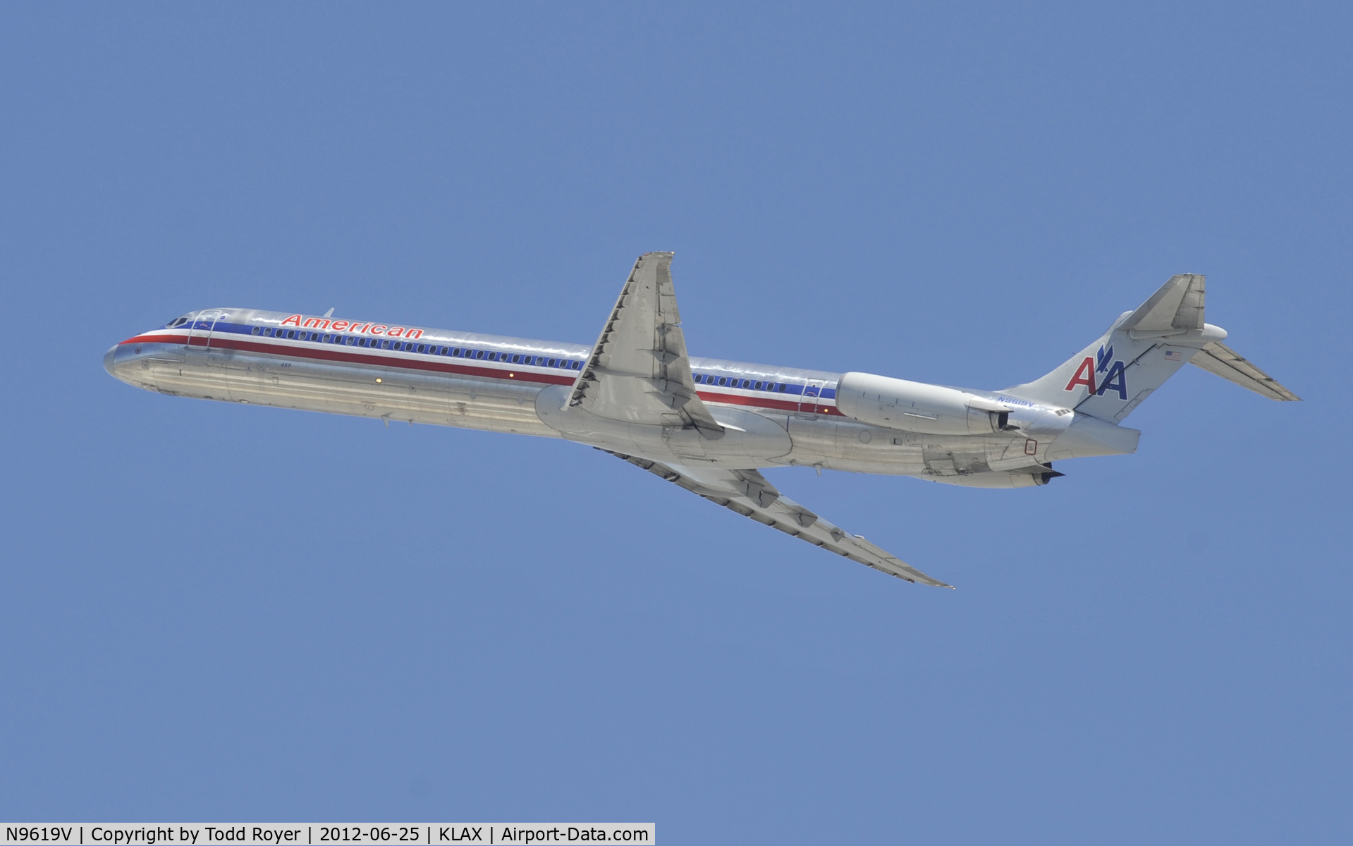 N9619V, 1997 McDonnell Douglas MD-83 (DC-9-83) C/N 53566, Departing LAX on 25R