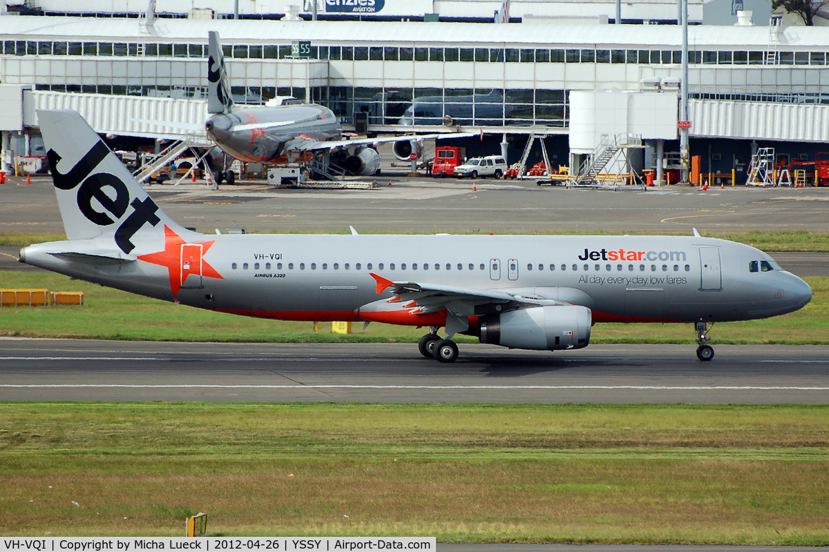VH-VQI, 2006 Airbus A320-232 C/N 2717, At Sydney