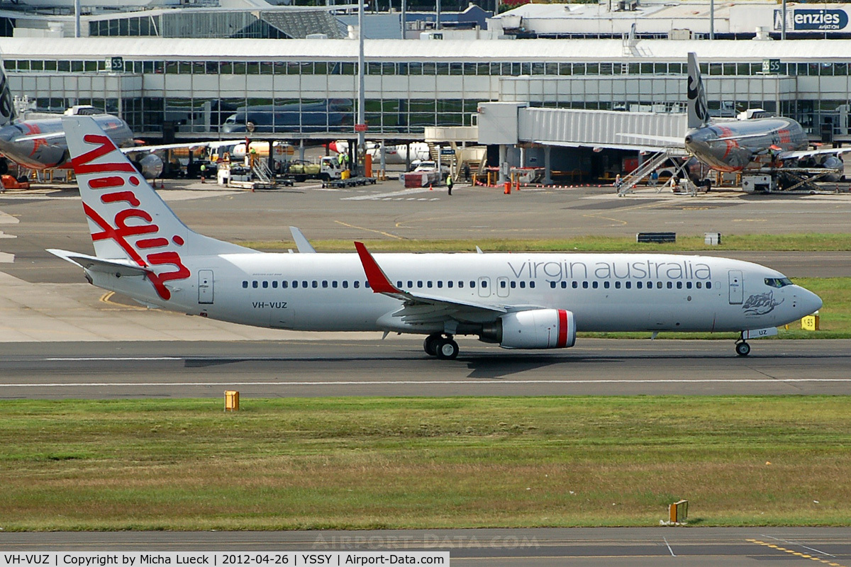 VH-VUZ, 2010 Boeing 737-8FE C/N 39921, At Sydney