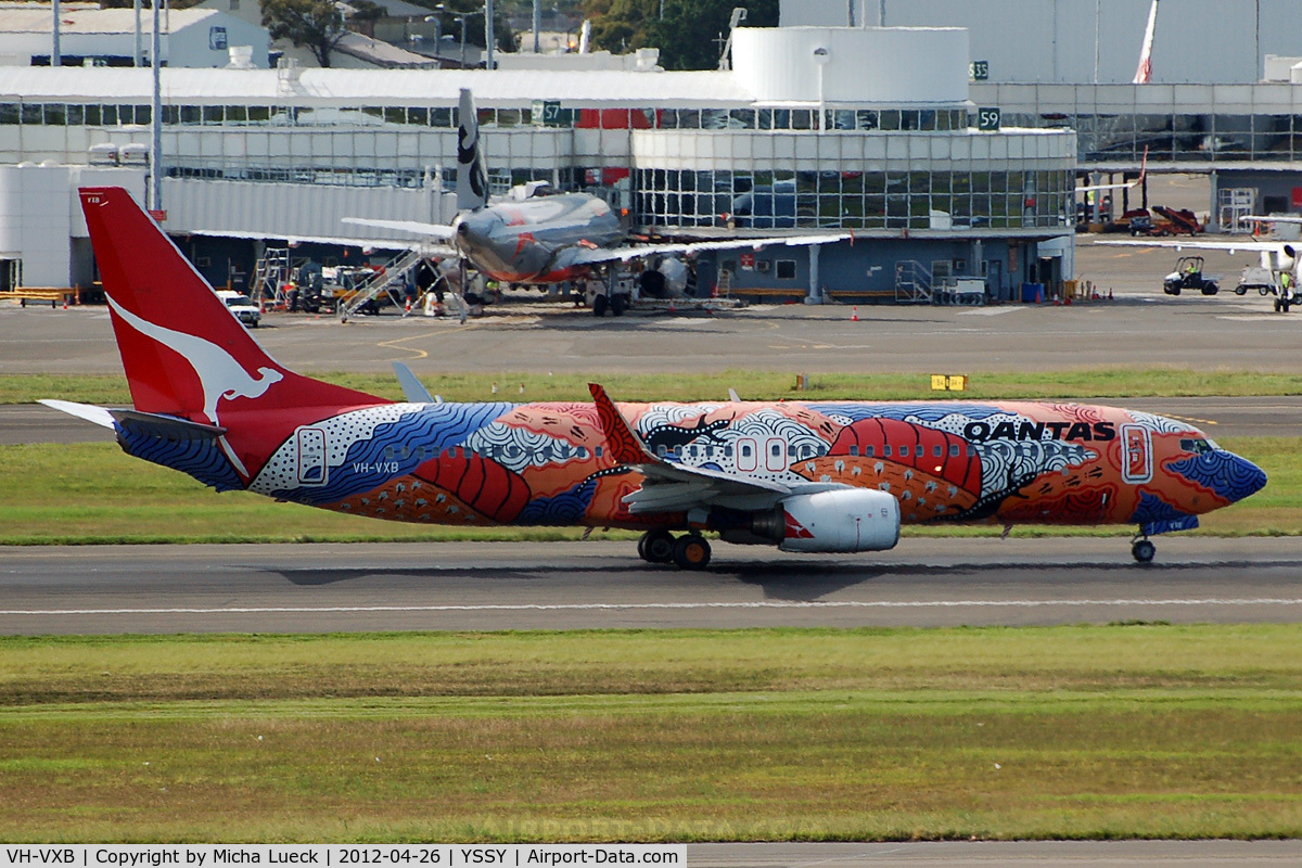 VH-VXB, 2001 Boeing 737-838 C/N 30101, At Sydney
