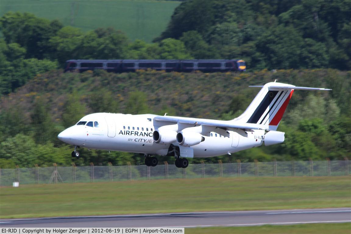 EI-RJD, 1998 BAE Systems Avro 146-RJ85 C/N E.2334, Arrival from CDG.....
