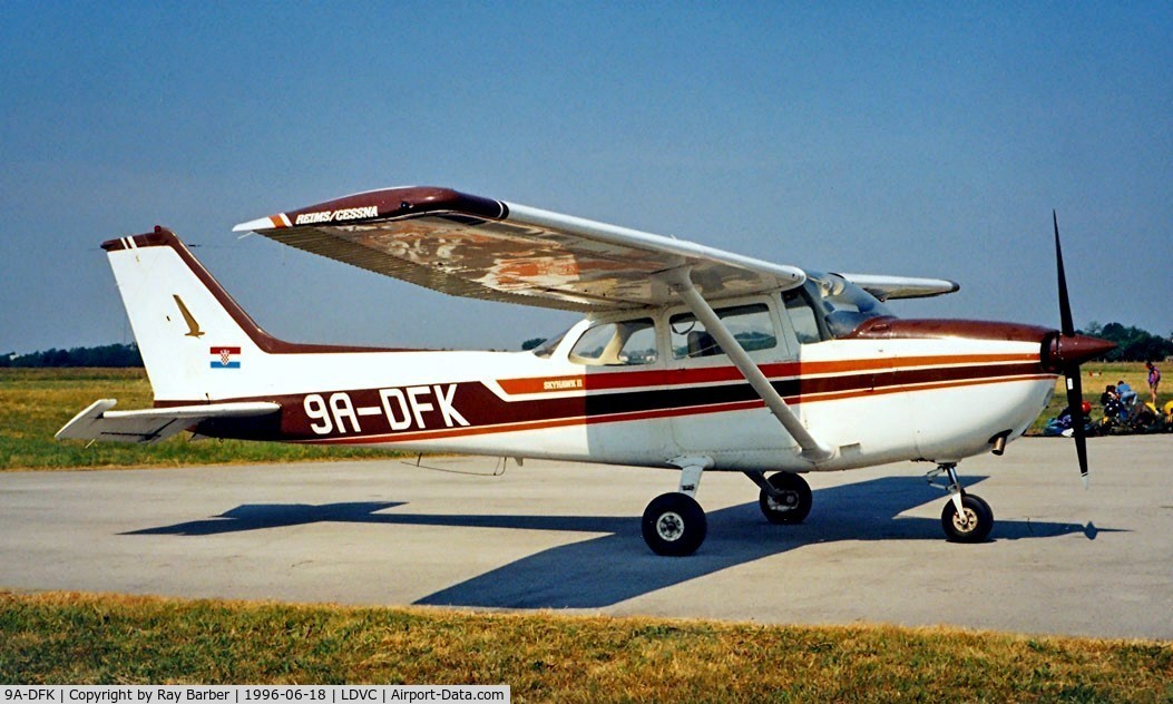 9A-DFK, Reims F172N Skyhawk C/N 1978, Seen here at Cakovec~9A.