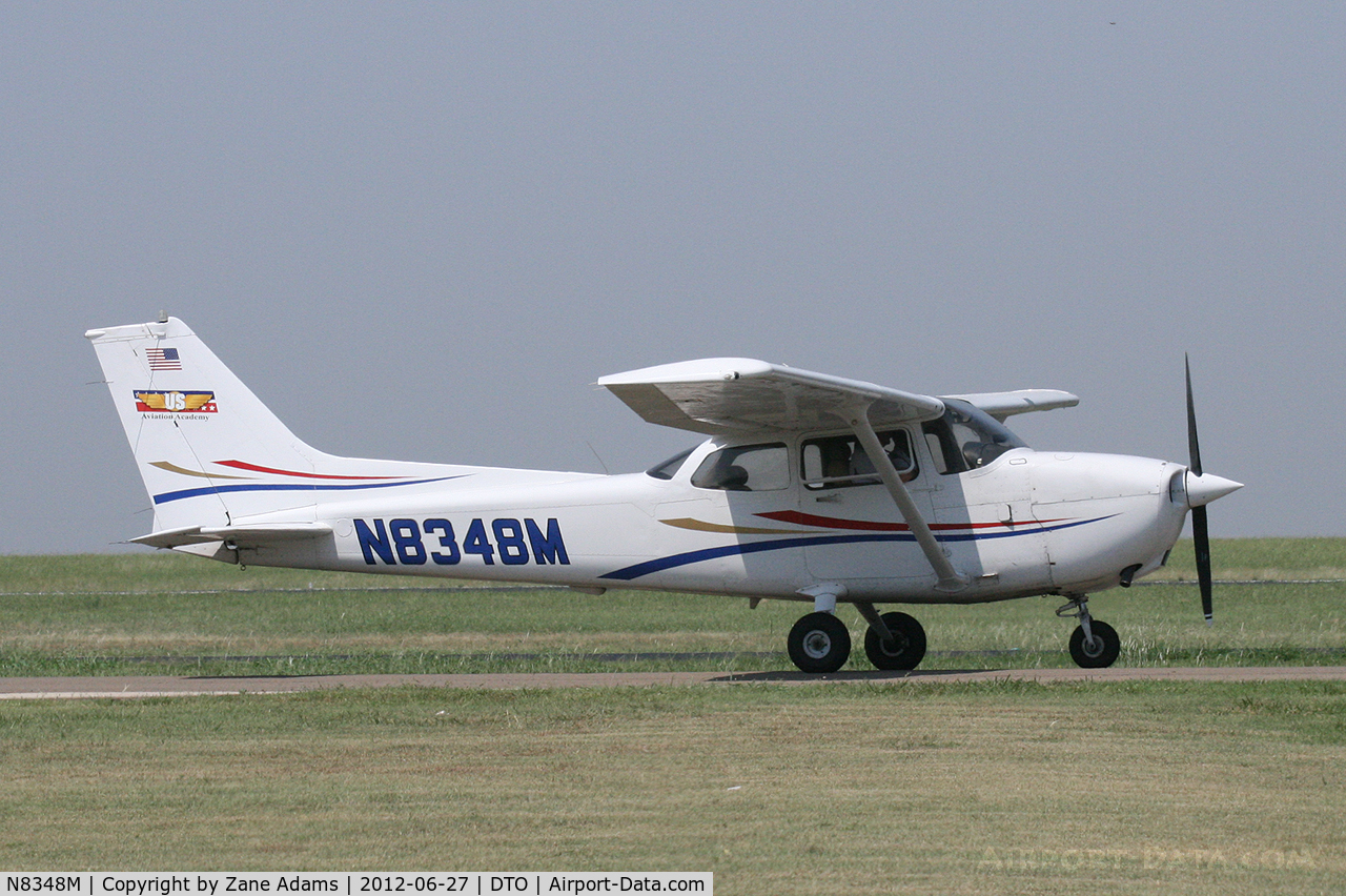 N8348M, 1998 Cessna 172R C/N 17280589, At Denton Municipal Airport
