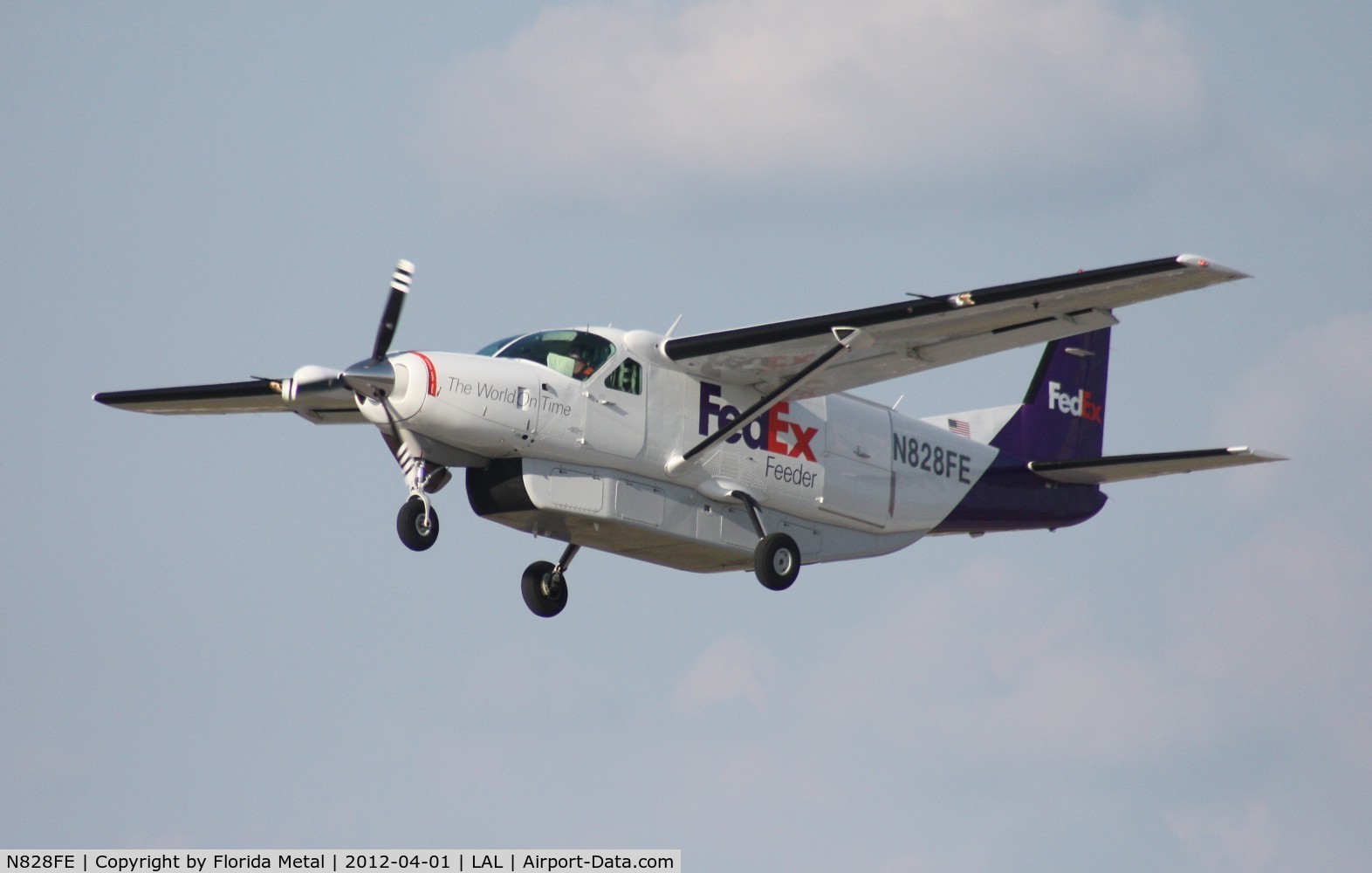 N828FE, Cessna 208B C/N 208B0122, Fed Ex Caravan