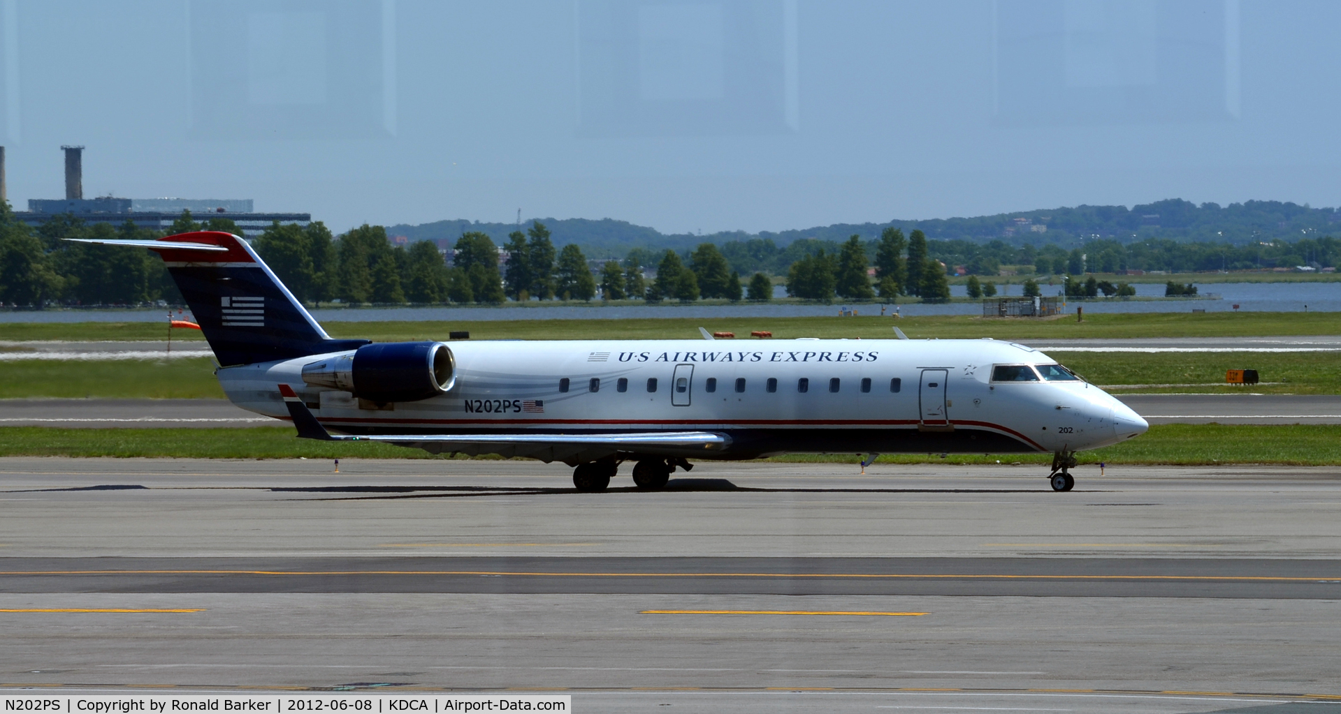 N202PS, 2003 Bombardier CRJ-200ER (CL-600-2B19) C/N 7858, DCA, VA