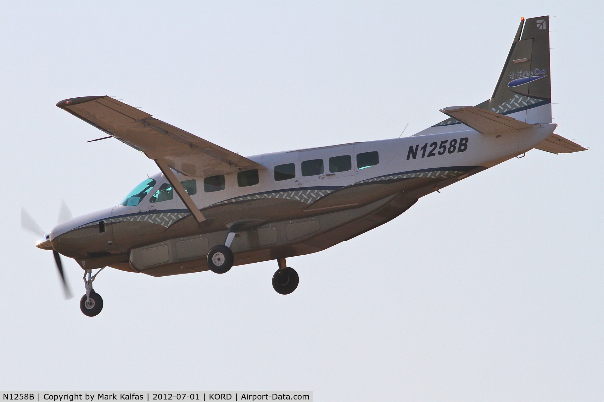 N1258B, 2007 Cessna 208B Grand Caravan C/N 208B1258, Multi-Aero Cessna 208B, WBR114 arriving from Decatur, Illinois/KDEC, RWY 28 approach KORD.