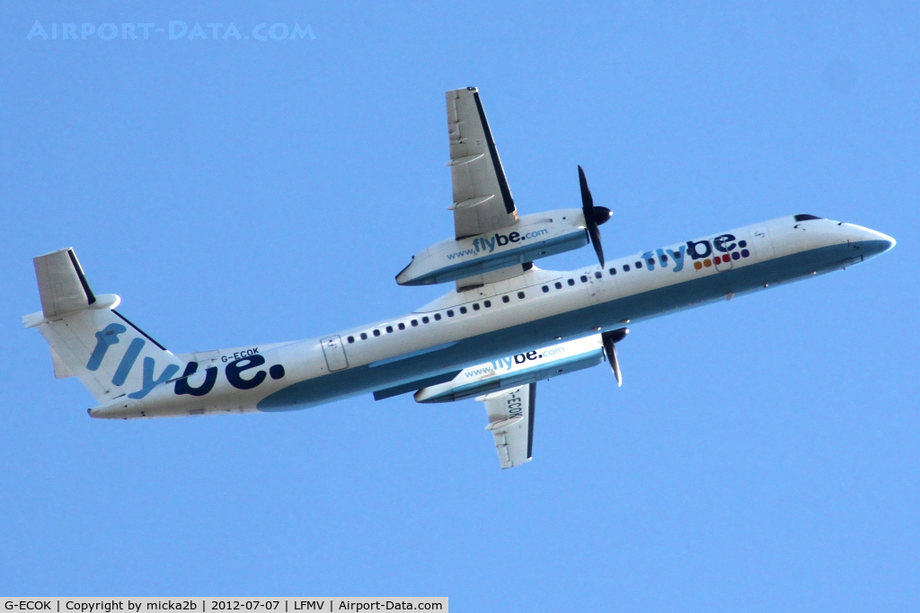 G-ECOK, 2008 Bombardier DHC-8-402Q Dash 8 C/N 4230, Take off