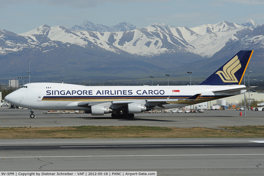 9V-SFM, 2003 Boeing 747-412F/SCD C/N 32898, Singapore Airlines Boeing 747-400