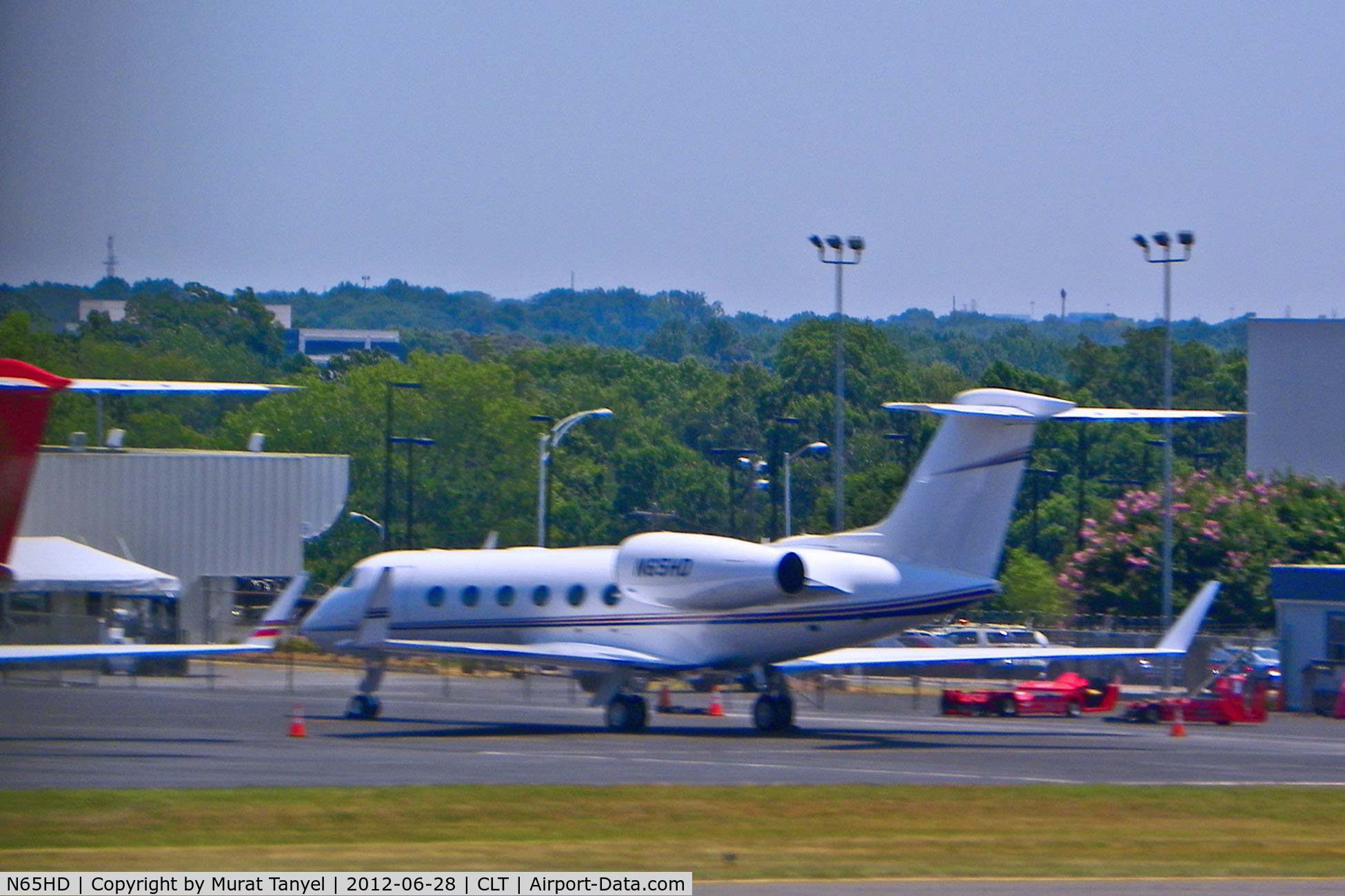 N65HD, 2010 Gulfstream Aerospace GIV-X (G450) C/N 4195, A quick glimpse as we take off from CLT