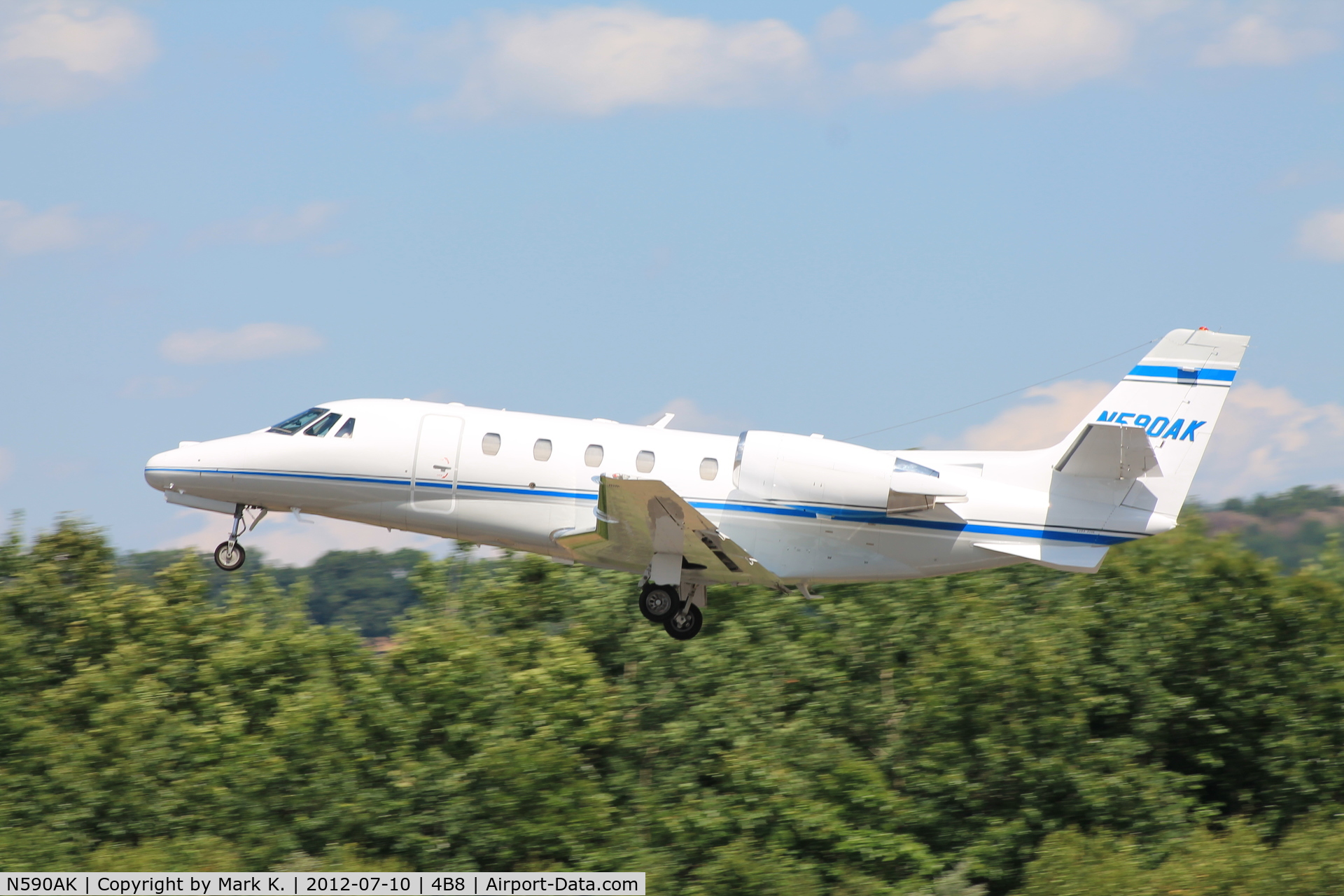 N590AK, 1999 Cessna 560XL Citation Excel C/N 560-5038, Departure on runway 2 to Burlington, VT (KBTV).