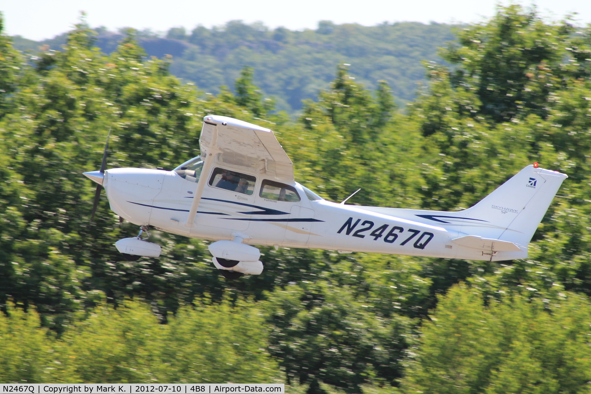 N2467Q, 2007 Cessna 172S C/N 172S10578, Departure on runway 2.