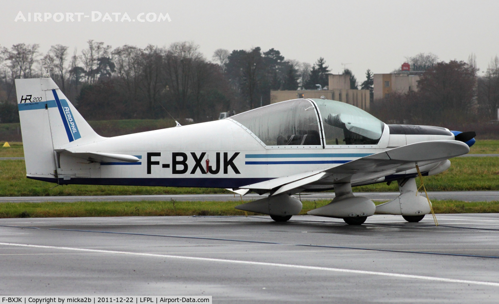 F-BXJK, Robin HR-200-120B C/N 69, Parked