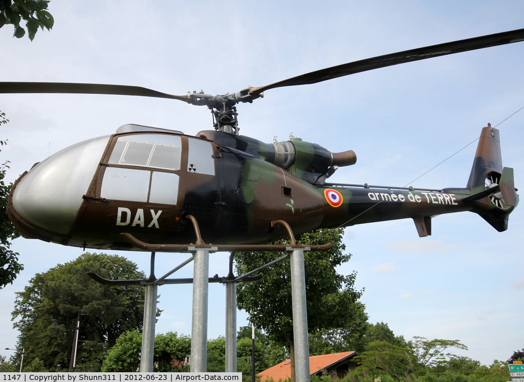 1147, Aérospatiale SA-341F Gazelle C/N 1147, Now mounted on pylons on a roundabout near Dax Air Base. Was inside the Base...