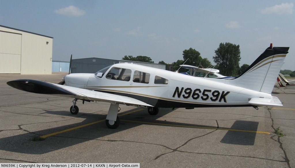 N9659K, 1976 Piper PA-28R-200 Cherokee Arrow C/N 28R-7635254, Piper PA-28R-200 Arrow on the line.
