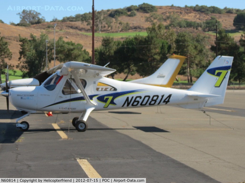 N60814, 2012 Cessna 162 Skycatcher C/N 16200222, Parked in transient parking