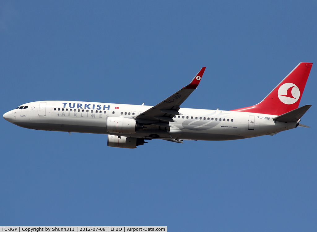 TC-JGP, 2006 Boeing 737-8F2 C/N 34414, Taking off from rwy 32R