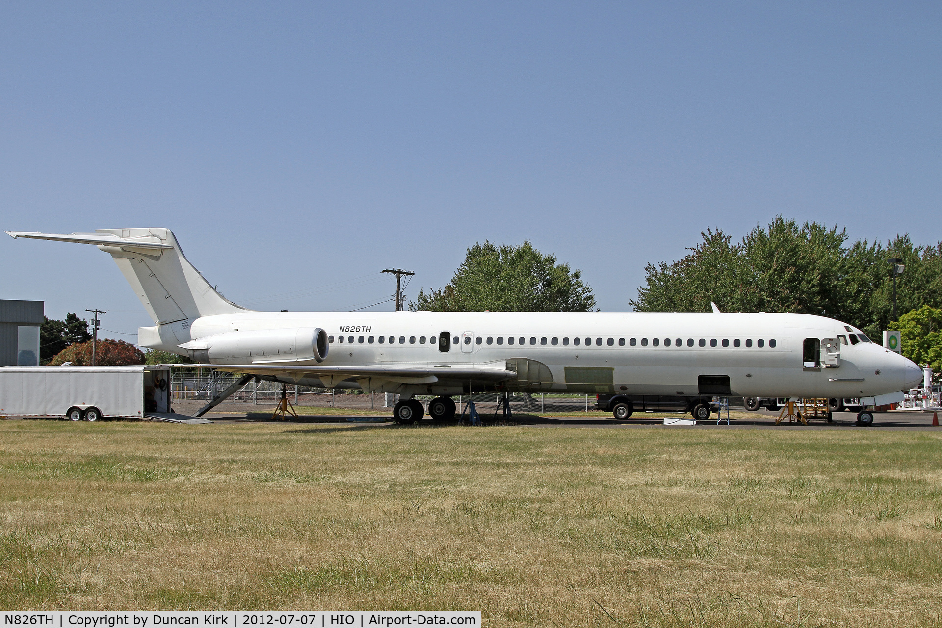 N826TH, 1991 McDonnell Douglas MD-87 (DC-9-87) C/N 53039, This MD-87 is being converted to a fire bomber!