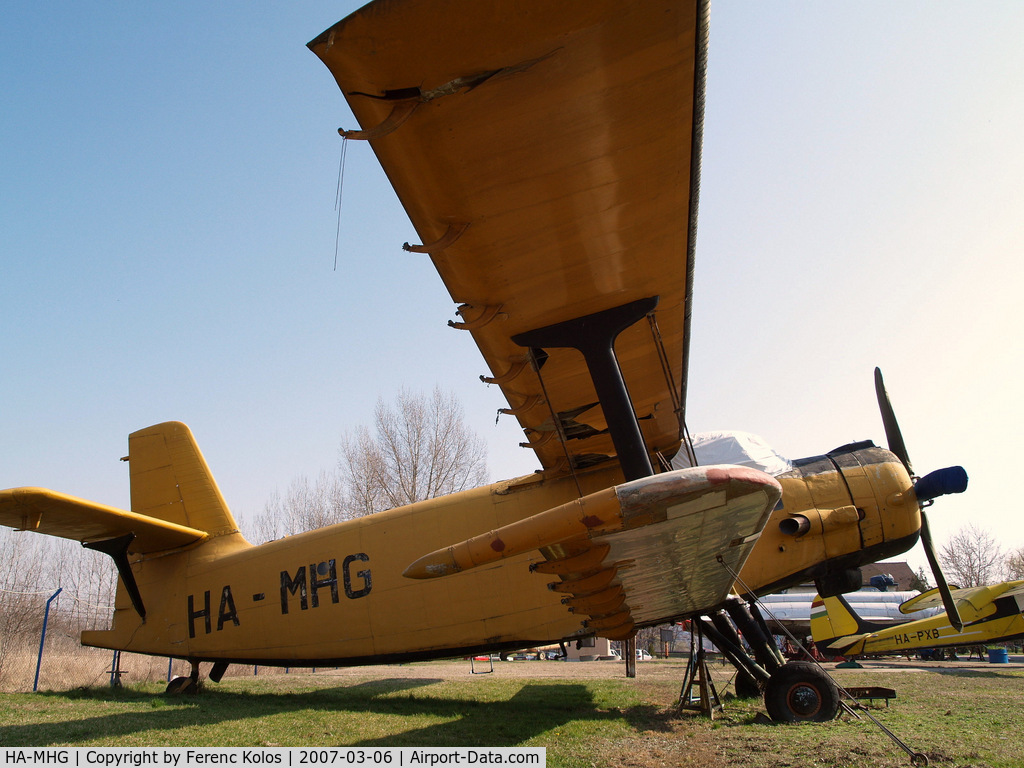 HA-MHG, 1967 Antonov An-2M C/N 601220, Csepel