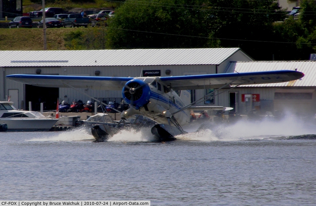 CF-FOX, 1938 Noorduyn Norseman VI C/N 340, CF-FOX taking off on Howey Bay in Red Lake, August, 2010