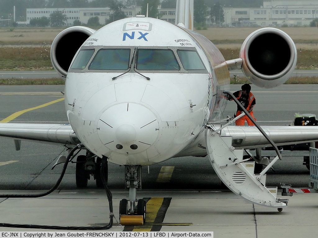 EC-JNX, 2006 Bombardier CRJ-200ER (CL-600-2B19) C/N 8058, IB from Madrid