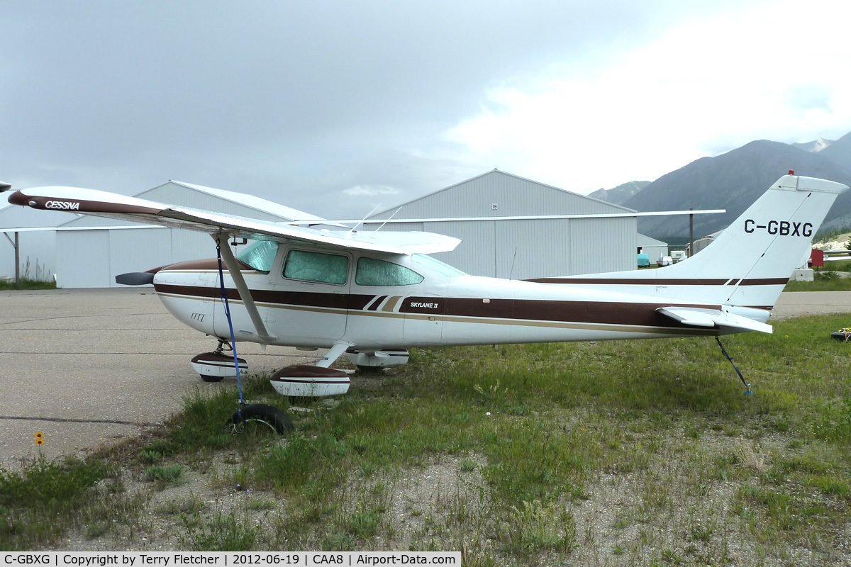 C-GBXG, 1979 Cessna 182Q Skylane C/N 18267068, 1979 Cessna 182Q, c/n: 18267068 at Invermere