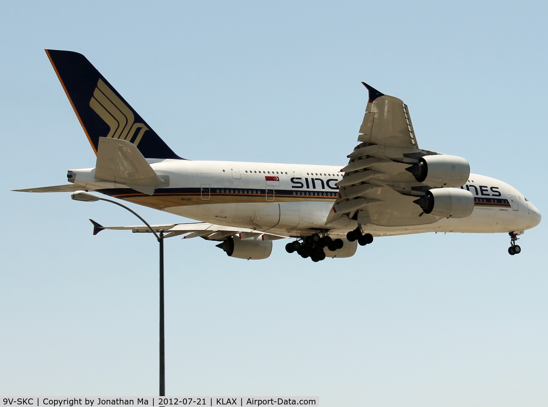 9V-SKC, 2006 Airbus A380-841 C/N 006, Landing 24L