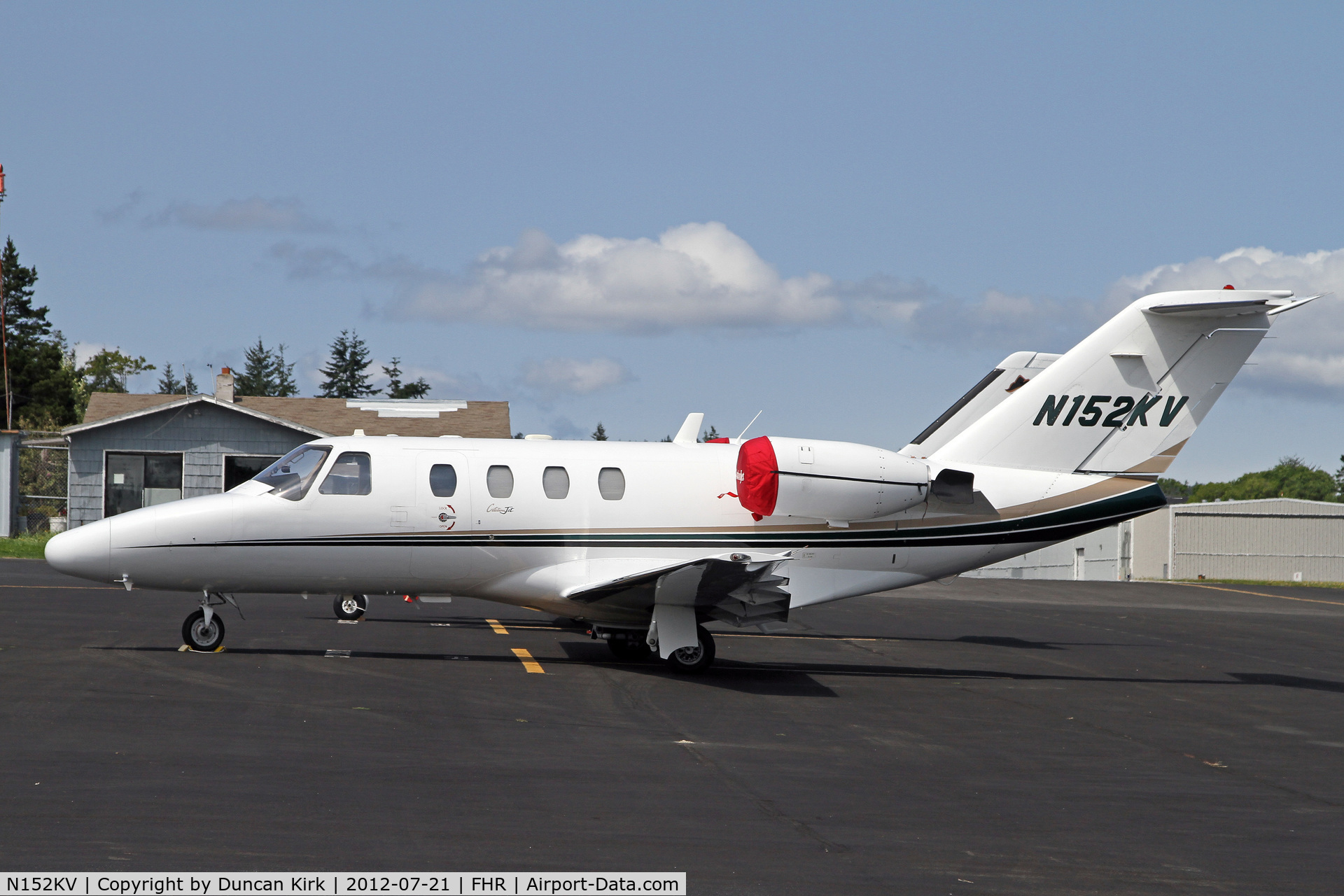 N152KV, 1996 Cessna 525 CitationJet C/N 525-0152, FHR is frequented by small bizjets during the summer months