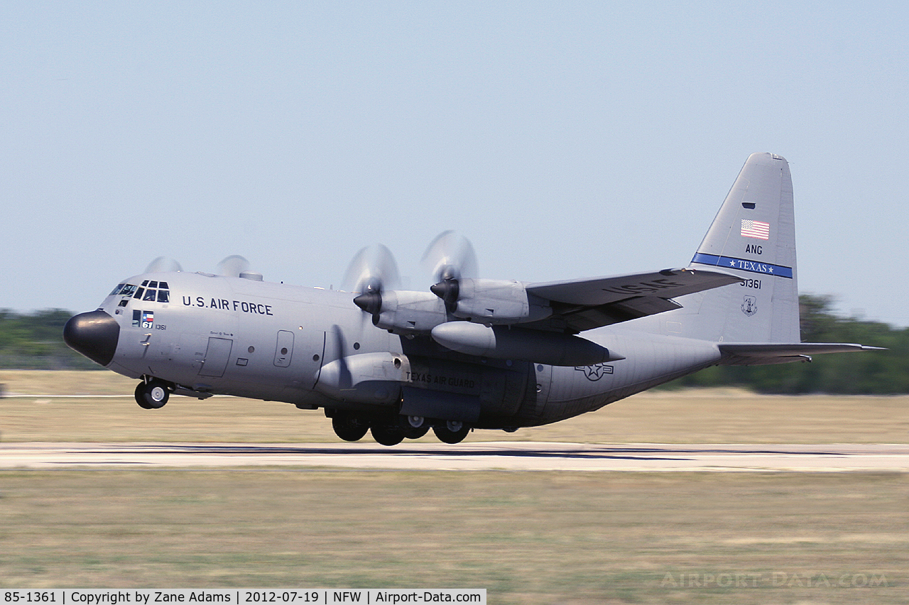 85-1361, 1985 Lockheed C-130H Hercules C/N 382-5071, TANG C-130 departing NAS Fort Worth