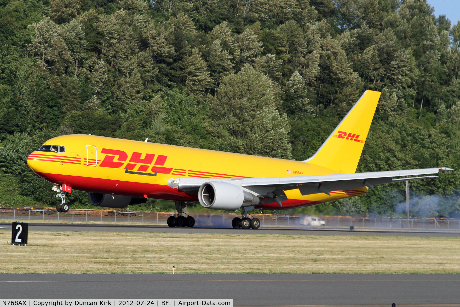 N768AX, 1983 Boeing 767-281 C/N 22786, The unmistakable colors of DHL